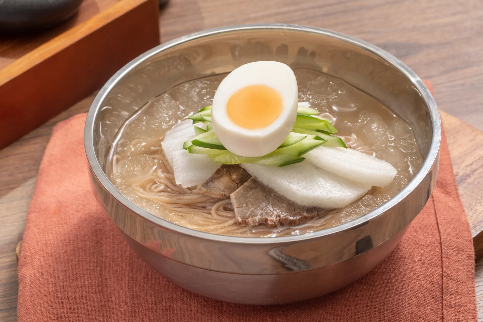 물냉면